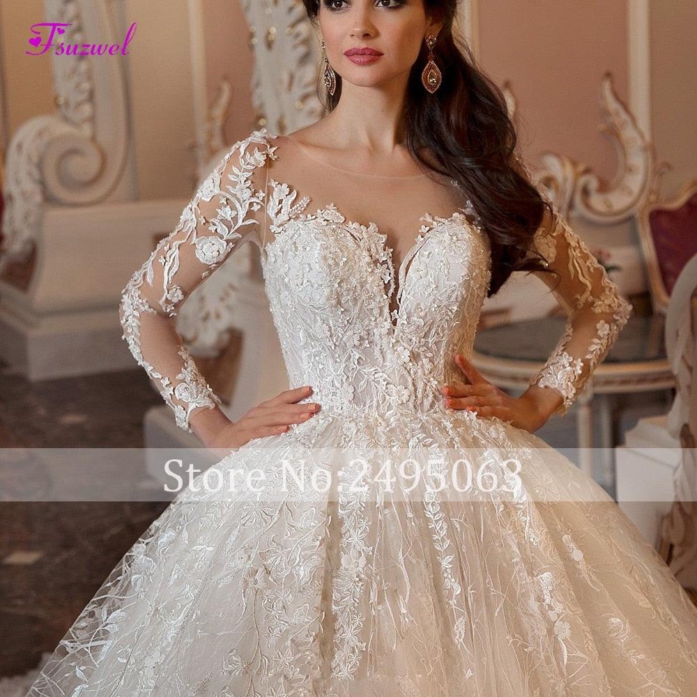 Graceful Lace Ball Gown Wedding Dresses Scoop Neck Beaded Long Sleeves  Bridal Gowns Sequined Organza Sweep Train robes de mariée